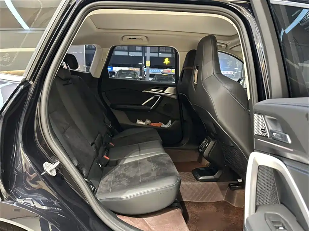 BMW BMW X1 2023 xDrive25Li M Sport Package 2023 - thumbnail 11