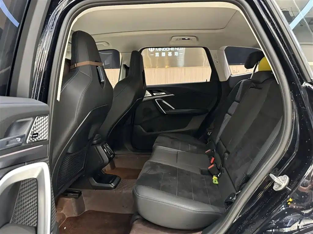 BMW BMW X1 2023 xDrive25Li M Sport Package 2023 - thumbnail 13
