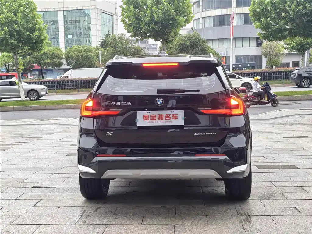 BMW BMW X1 sDrive25Li X Design Package 2023 - thumbnail 8