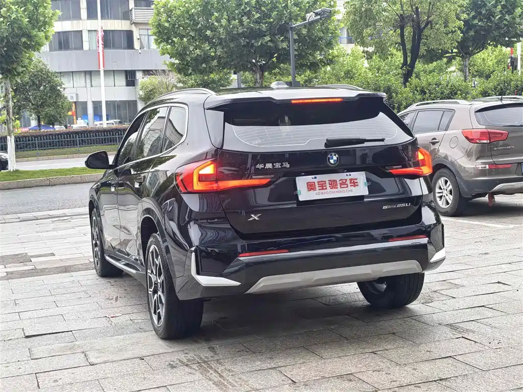 BMW BMW X1 sDrive25Li X Design Package 2023 - thumbnail 9