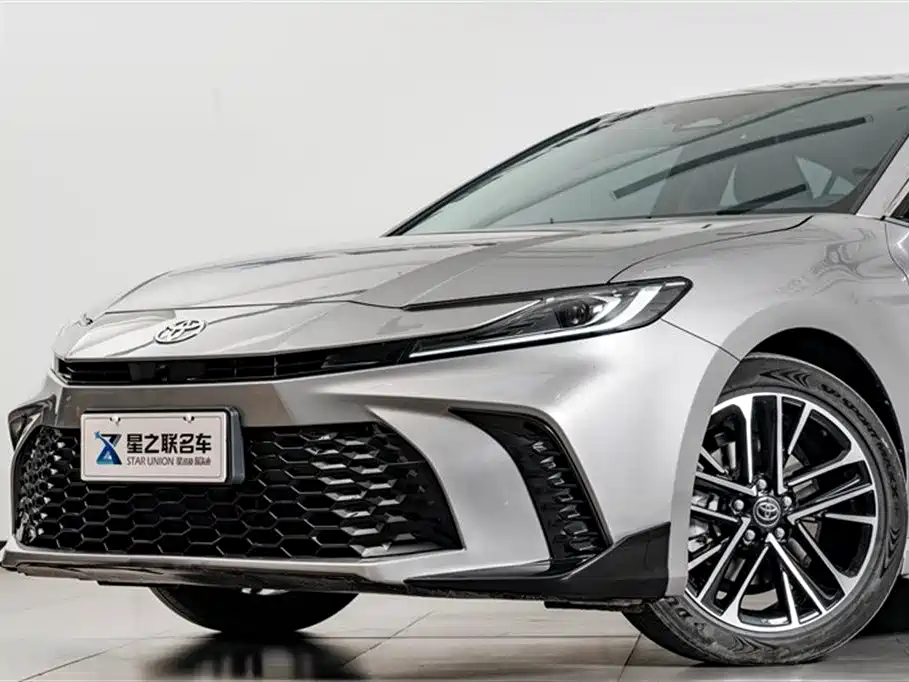 Toyota Camry 2026 Hybrid 2.0 HSE Sport Lite Edition 2025 - thumbnail 2