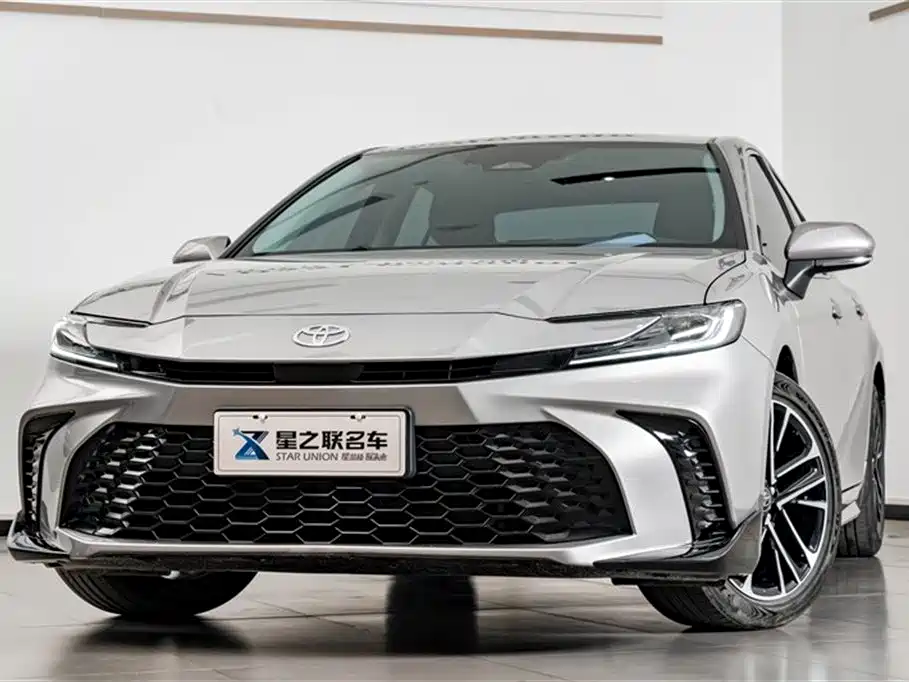 Toyota Camry 2026 Hybrid 2.0 HSE Sport Lite Edition 2025 - thumbnail 3