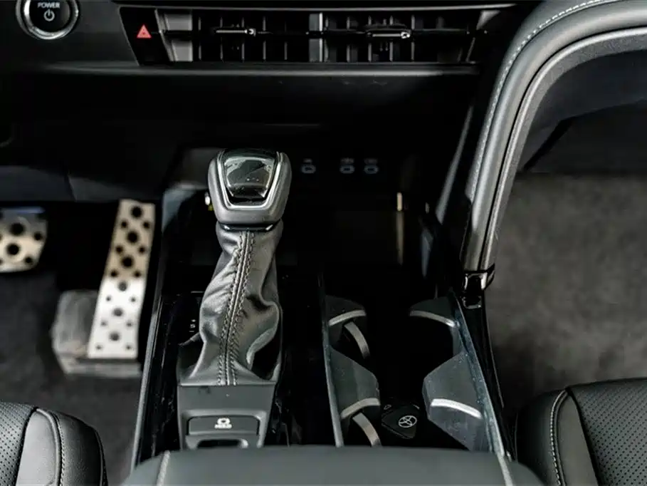 Toyota Camry 2026 Hybrid 2.0 HSE Sport Lite Edition 2025 - thumbnail 15