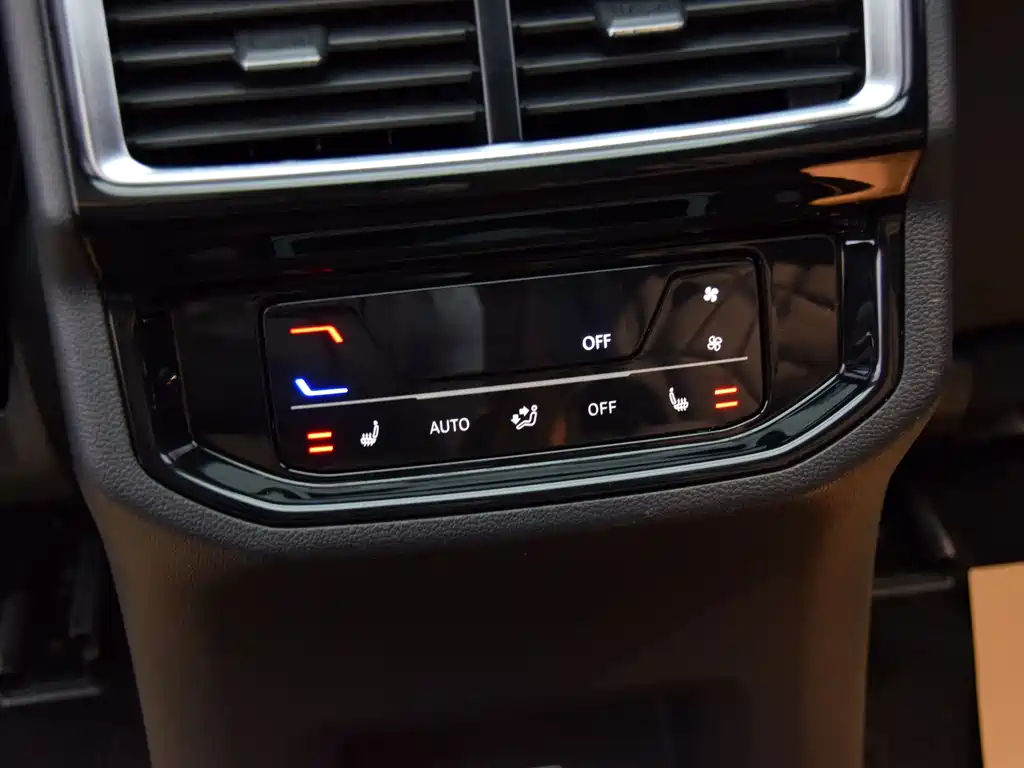 Volkswagen Volkswagen Teramont 2024 530 V6 AWD Prestige Luxury Edition 2023 - thumbnail 18