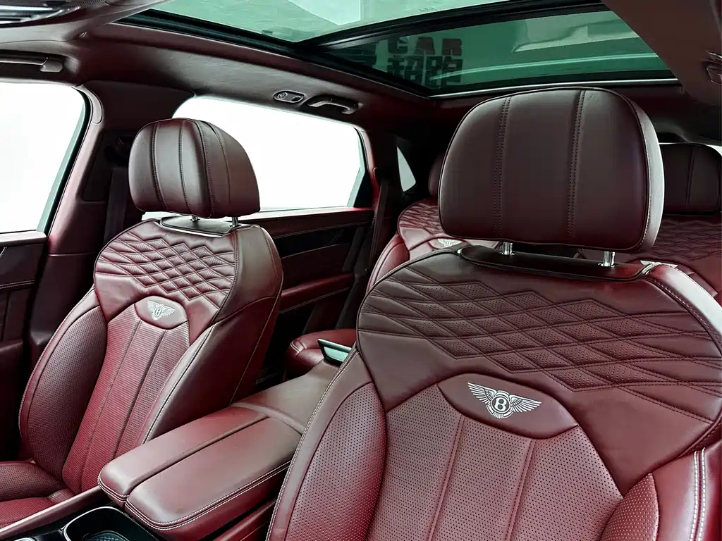 Bentley Bentley Bentayga 2023 4.0T V8 Long Wheelbase Azure Edition 2023 - thumbnail 11