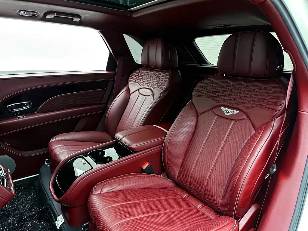 Bentley Bentley Bentayga 2023 4.0T V8 Long Wheelbase Azure Edition 2023 - thumbnail 12