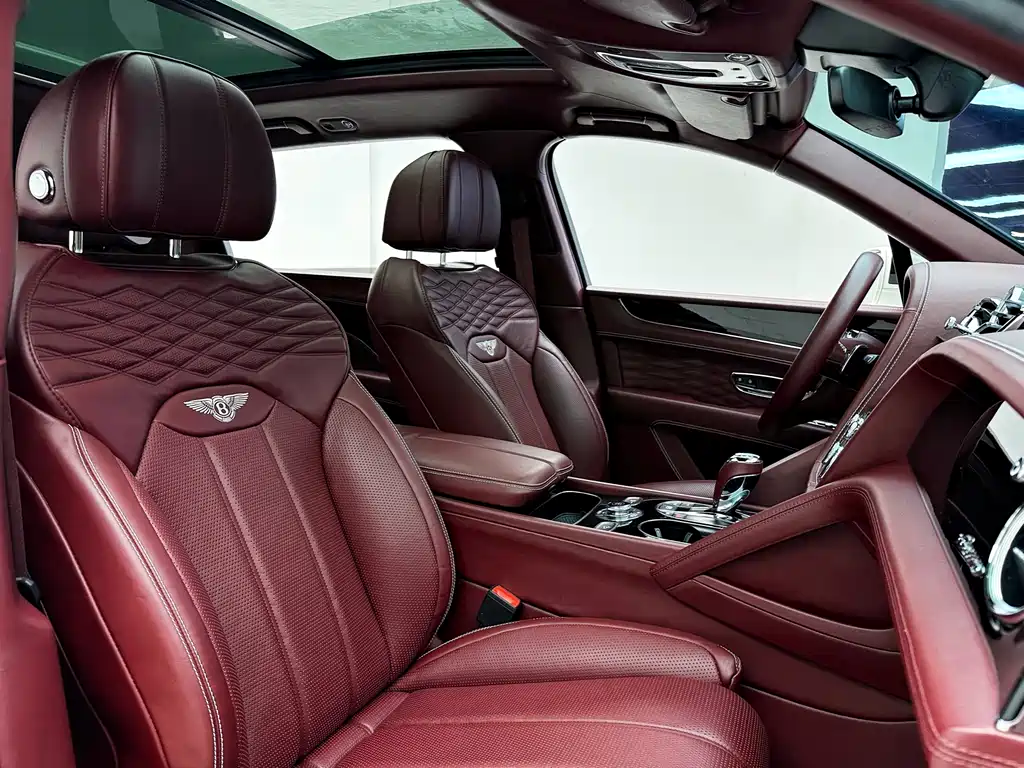 Bentley Bentley Bentayga 2023 4.0T V8 Long Wheelbase Azure Edition 2023 - thumbnail 16