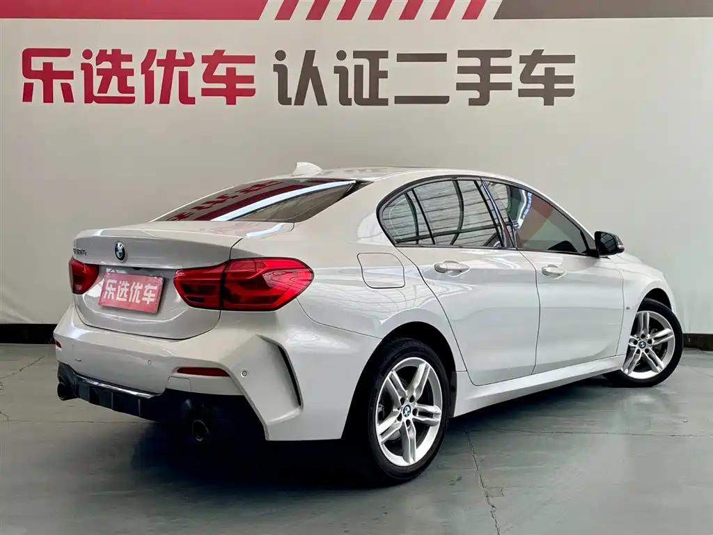 BMW BMW 1 Series 2021 120i M Sport Night Edition 2022 - thumbnail 4