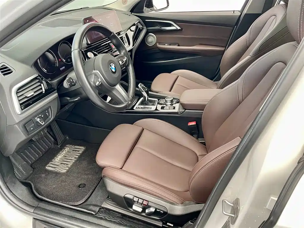 BMW BMW 1 Series 2021 120i M Sport Night Edition 2022 - thumbnail 5