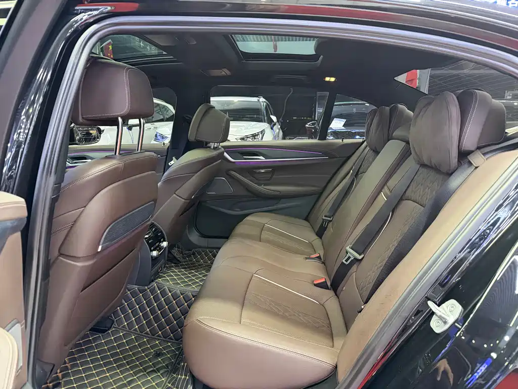 BMW BMW 5 Series 2022 Facelift 530Li Exclusive M Sport Package 2022 - thumbnail 11