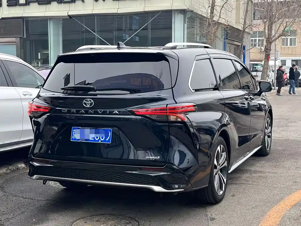 Toyota Toyota Granvia 2022 2.5L Hybrid Flagship Edition 2023 - thumbnail 6