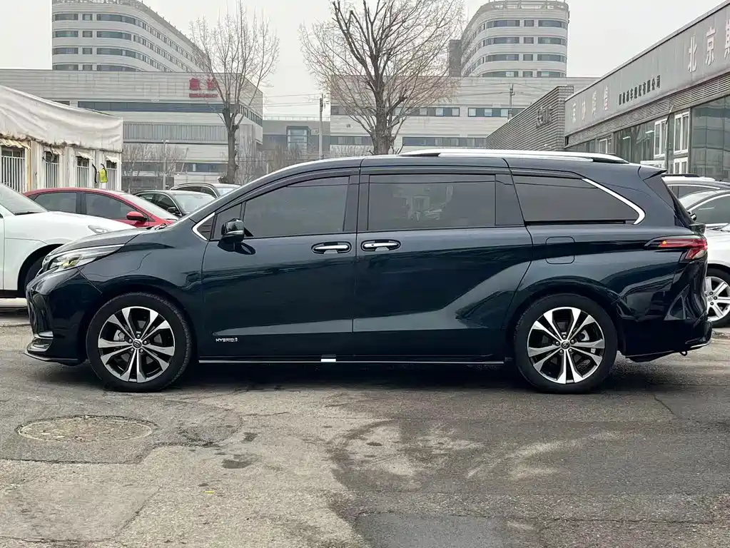 Toyota Toyota Granvia 2022 2.5L Hybrid Flagship Edition 2023 - thumbnail 10
