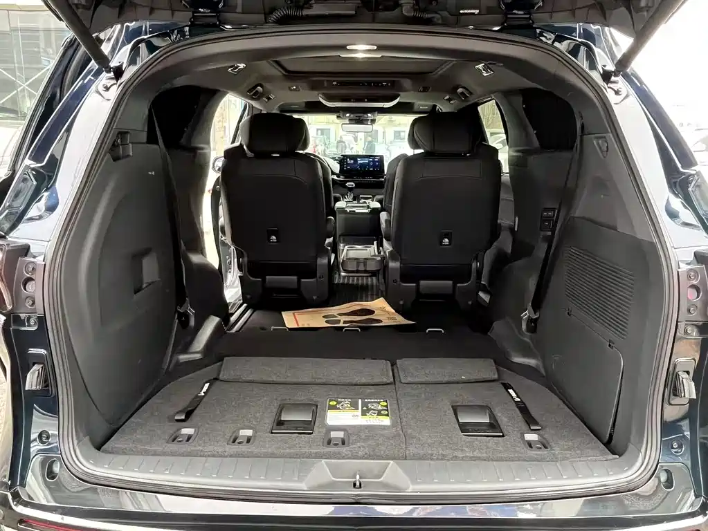 Toyota Toyota Granvia 2022 2.5L Hybrid Flagship Edition 2023 - thumbnail 24