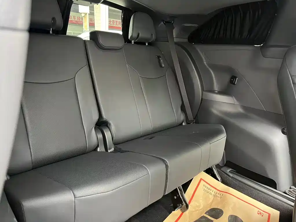 Toyota Toyota Granvia 2022 2.5L Hybrid Flagship Edition 2023 - thumbnail 26