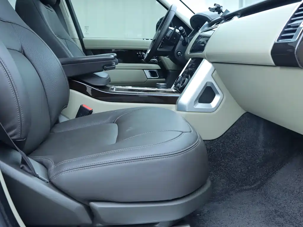 Land Rover Range Rover 2021 3.0 L6 Heritage Edition 2021 - thumbnail 7