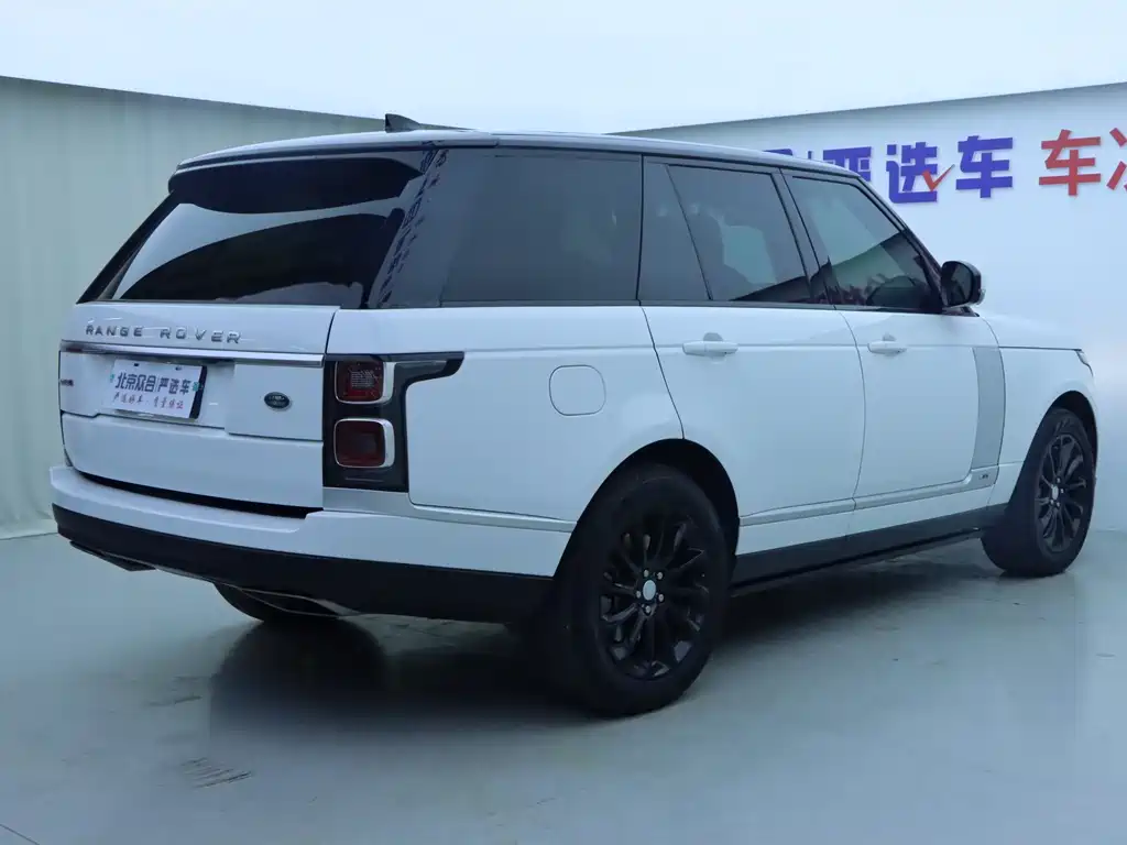 Land Rover Range Rover 2021 3.0 L6 Heritage Edition 2021 - thumbnail 25