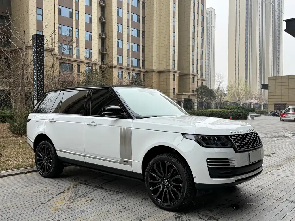 Land Rover Range Rover 2022 3.0L L6 400PS Autobiography LWB 2022 - thumbnail 4