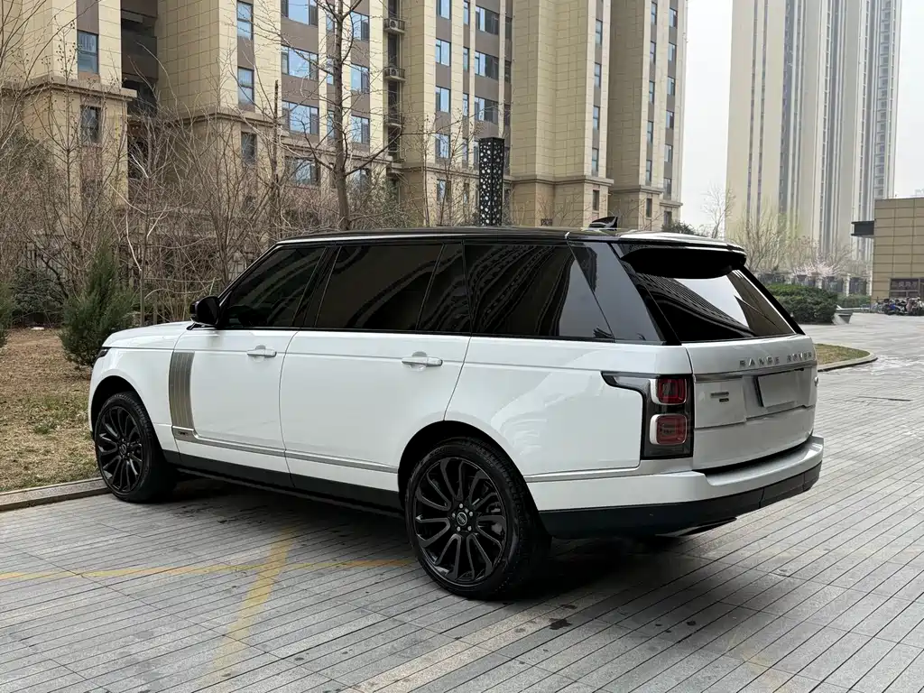 Land Rover Range Rover 2022 3.0L L6 400PS Autobiography LWB 2022 - thumbnail 5
