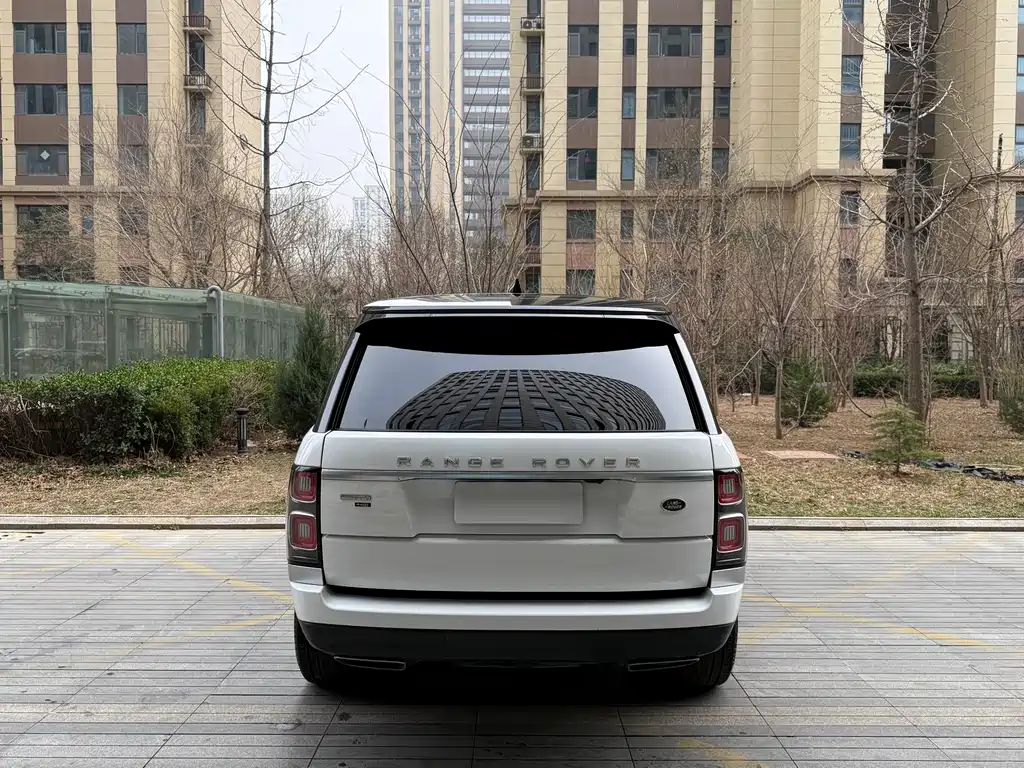 Land Rover Range Rover 2022 3.0L L6 400PS Autobiography LWB 2022 - thumbnail 6