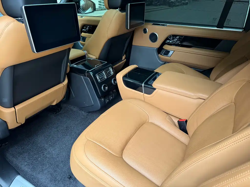 Land Rover Range Rover 2022 3.0L L6 400PS Autobiography LWB 2022 - thumbnail 10