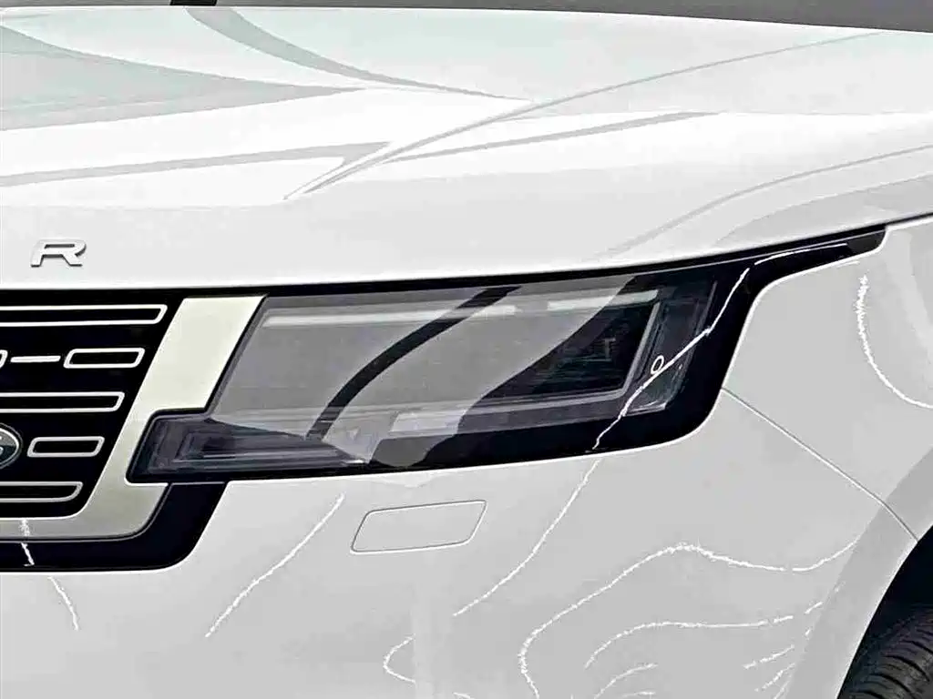 Land Rover Range Rover 2025 3.0 L6 400PS Extended Wheelbase Vogue Edition 2025 - thumbnail 3
