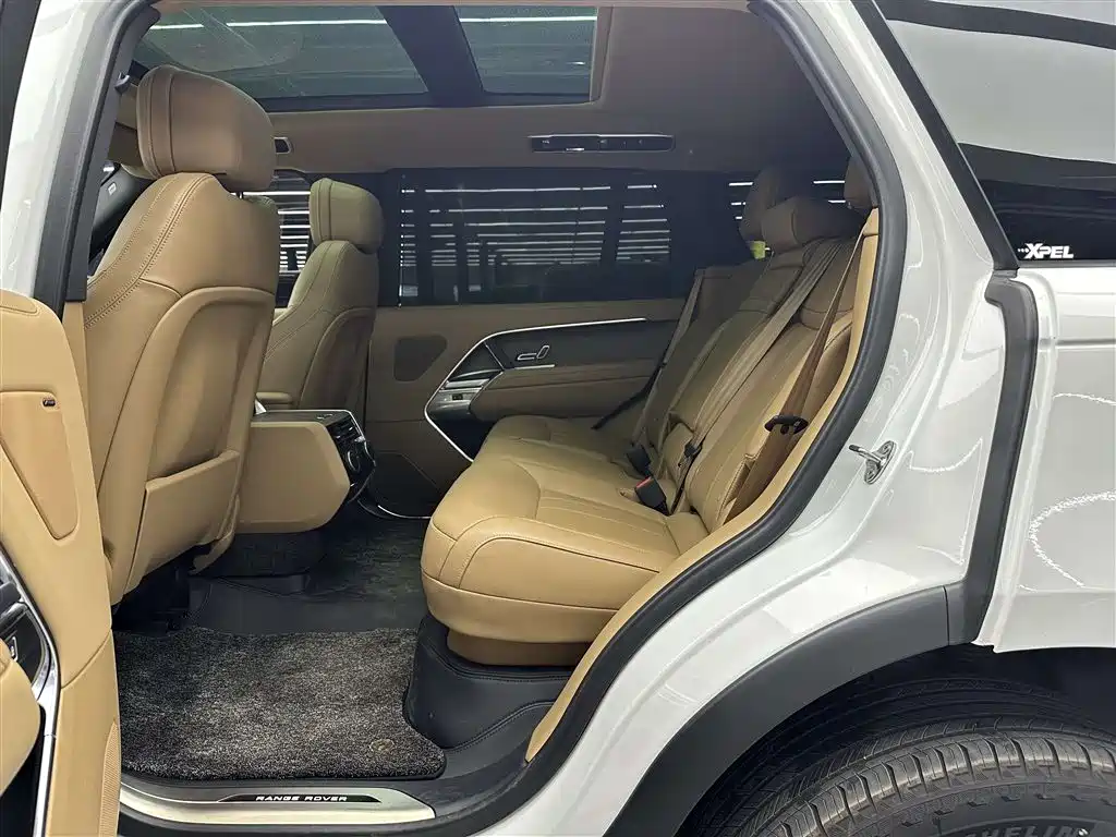 Land Rover Range Rover 2025 3.0 L6 400PS Extended Wheelbase Vogue Edition 2025 - thumbnail 7