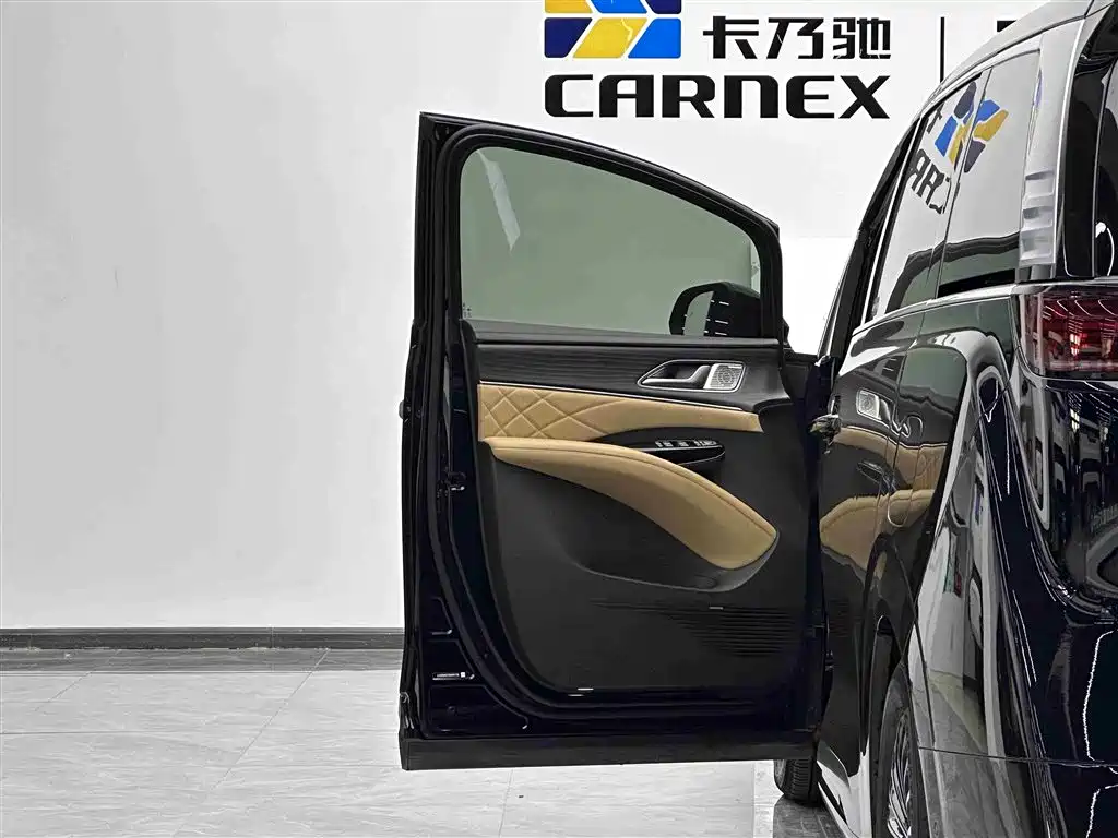 Denza Denza D9 2024 DM-i 980 AWD Flagship 2024 - thumbnail 5