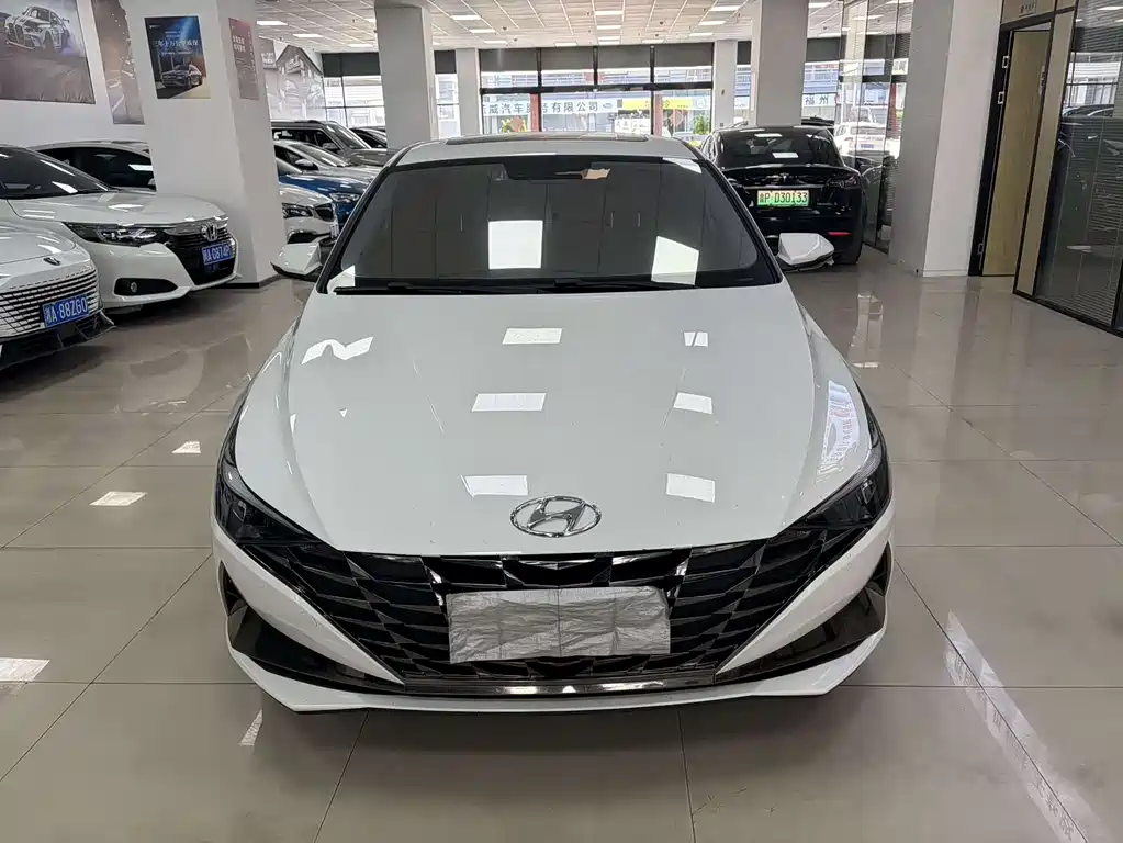 Hyundai 2022 Hyundai Elantra 1.5L CVT GLX Elite 2023 - thumbnail 2