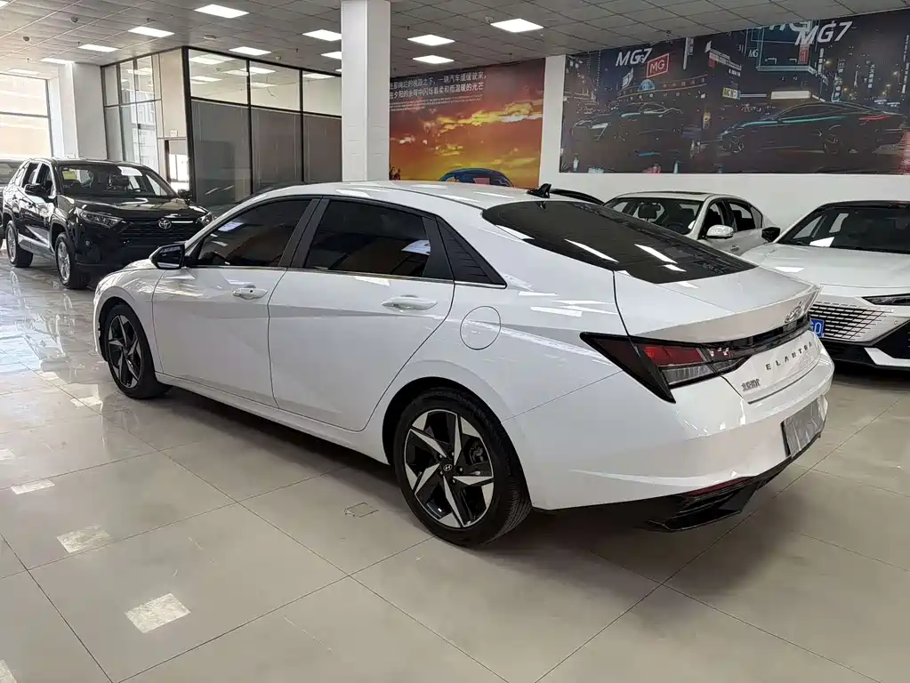 Hyundai 2022 Hyundai Elantra 1.5L CVT GLX Elite 2023 - thumbnail 4