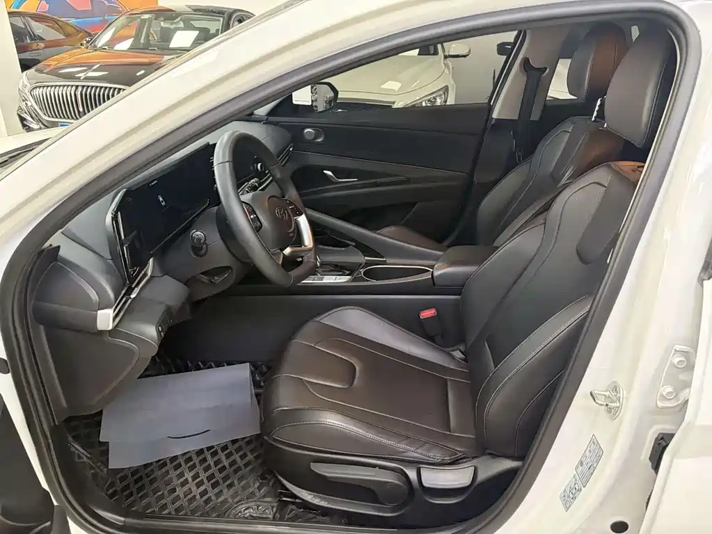 Hyundai 2022 Hyundai Elantra 1.5L CVT GLX Elite 2023 - thumbnail 12