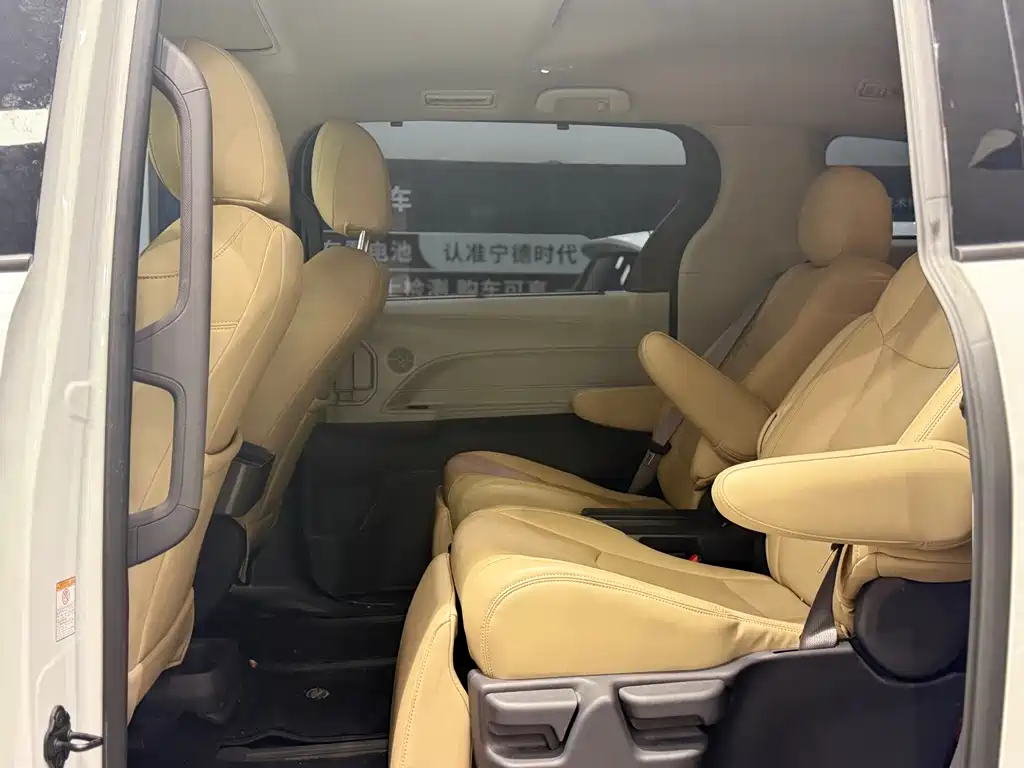 Toyota Sienna 2024 2.5L Hybrid Comfort Edition 2025 - thumbnail 6