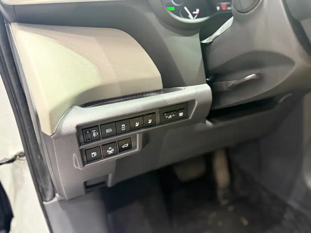 Toyota Sienna 2024 2.5L Hybrid Comfort Edition 2025 - thumbnail 18