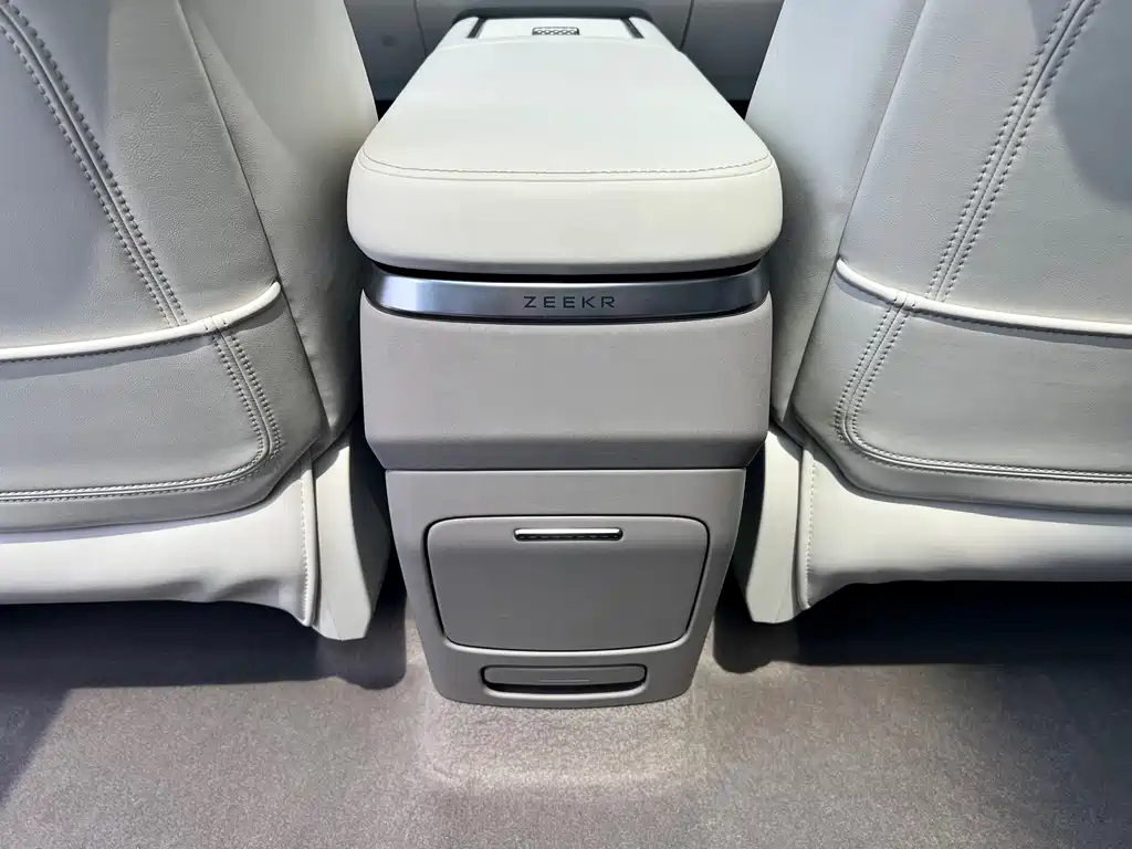 Zeekr Zeekr 7X 2025 75kWh RWD Intelligent Driving Edition 2024 - thumbnail 28