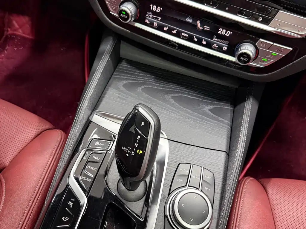 BMW BMW 5 Series 2022 Facelift 530Li Premium M Sport Package 2022 - thumbnail 15