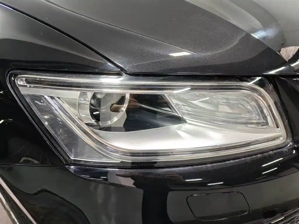 Audi Audi Q5 2018 Collector's Edition 40 TFSI Entry Level 2018 - thumbnail 14