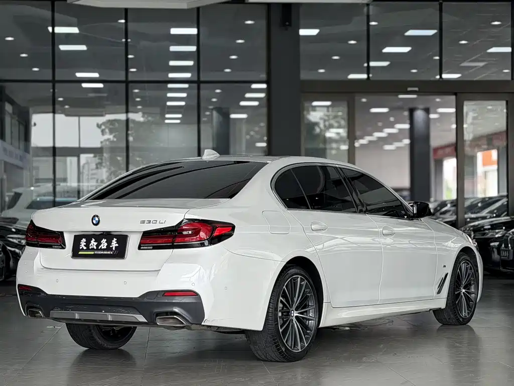 BMW BMW 5 Series 2021 530Li Leading Edition M Sport Package 2021 - thumbnail 7