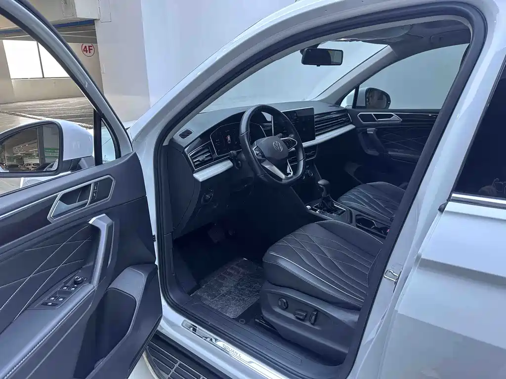 Volkswagen Volkswagen Tiguan L 2023 280TSI Automatic FWD Trend Creation Limited Edition 2023 - thumbnail 7