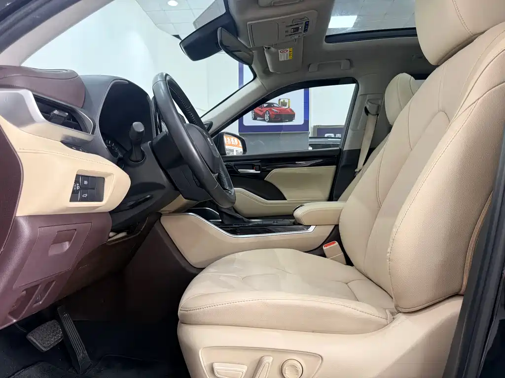 Toyota 2022 Toyota Highlander Hybrid 2.5L AWD Premium 7-Seater 2022 - thumbnail 11