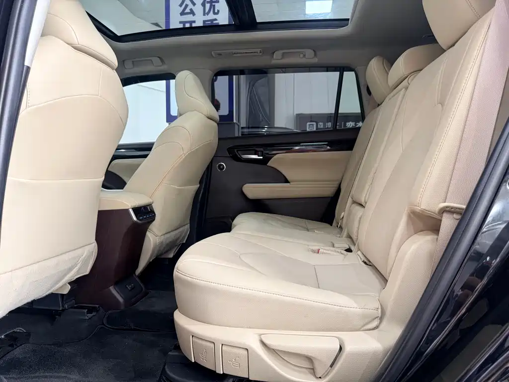Toyota 2022 Toyota Highlander Hybrid 2.5L AWD Premium 7-Seater 2022 - thumbnail 12