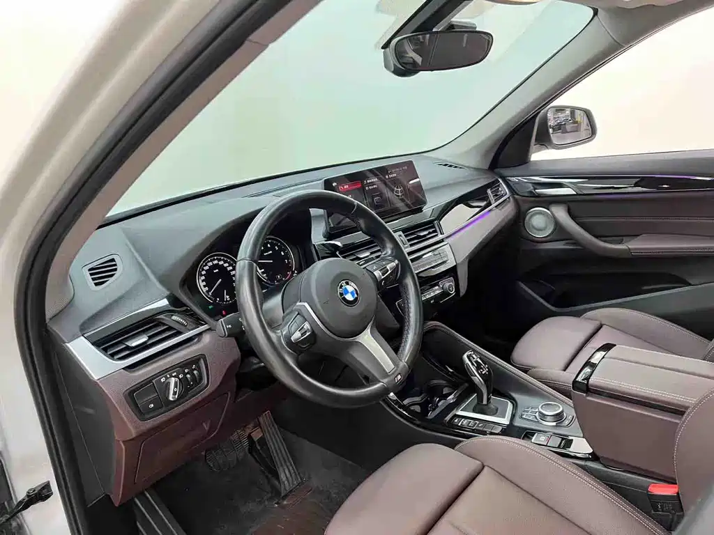 BMW BMW X1 2022 sDrive20Li Exclusive Edition 2022 - thumbnail 6