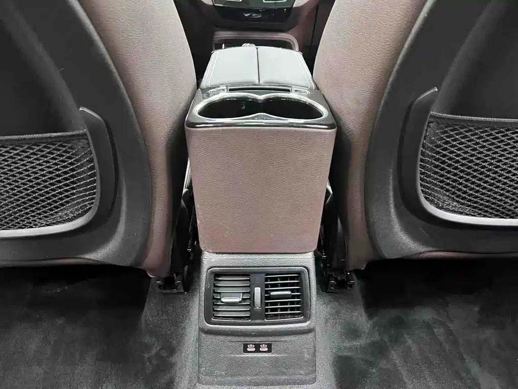 BMW BMW X1 2022 sDrive20Li Exclusive Edition 2022 - thumbnail 10