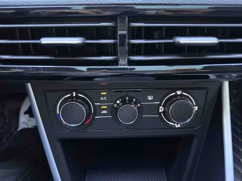 Volkswagen Volkswagen Polo Plus 2021 1.5L Automatic 2023 - thumbnail 14