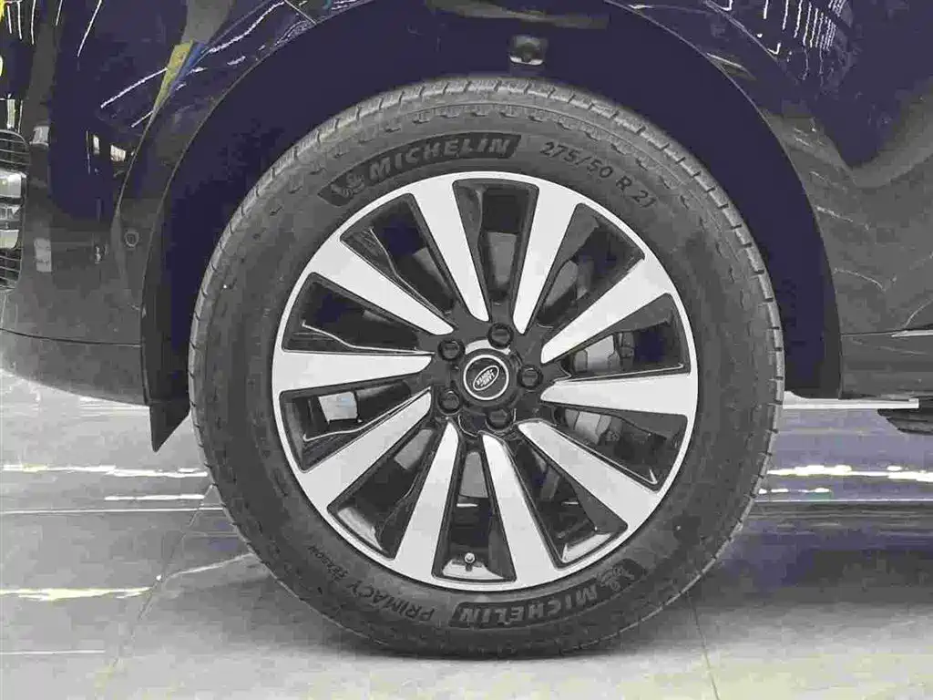 Land Rover Range Rover 2025 3.0 L6 400PS Vogue LWB 2025 - thumbnail 4