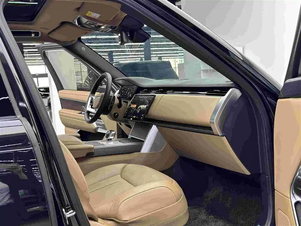 Land Rover Range Rover 2025 3.0 L6 400PS Vogue LWB 2025 - thumbnail 8