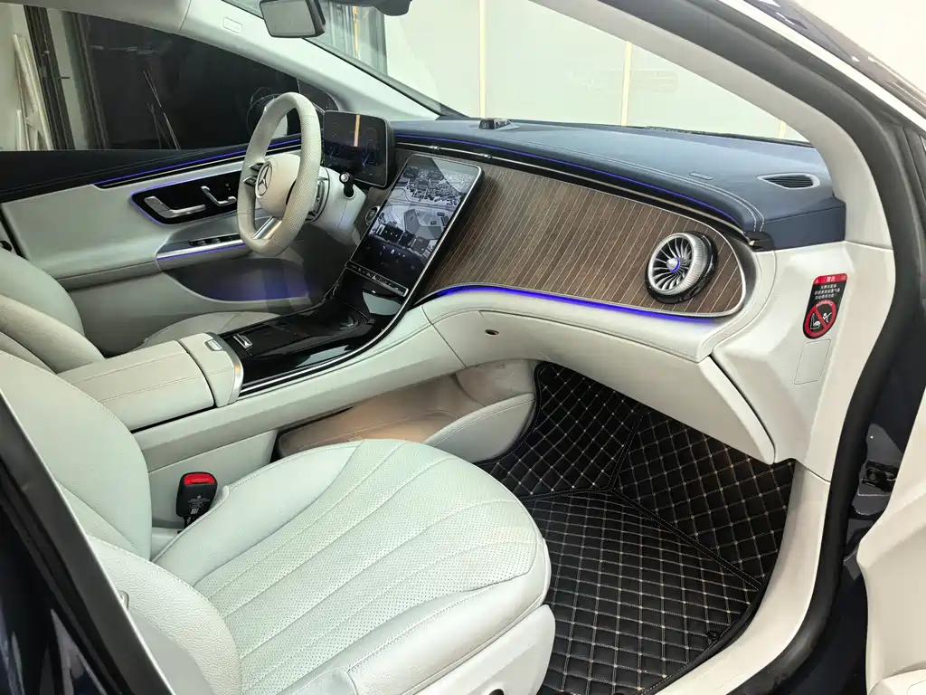 Mercedes-Benz Mercedes-Benz EQE 500 4MATIC 2025 - thumbnail 11