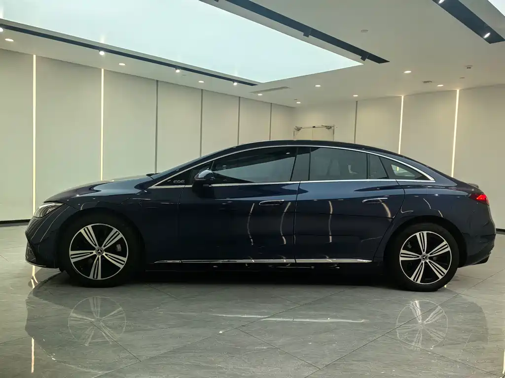 Mercedes-Benz Mercedes-Benz EQE 500 4MATIC 2025 - thumbnail 13