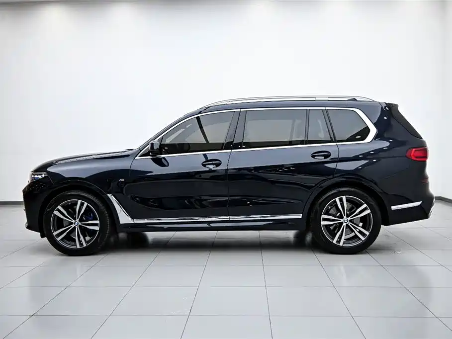 BMW BMW X7 2022 xDrive40i Exclusive Edition M Sport Package 2022 - thumbnail 5
