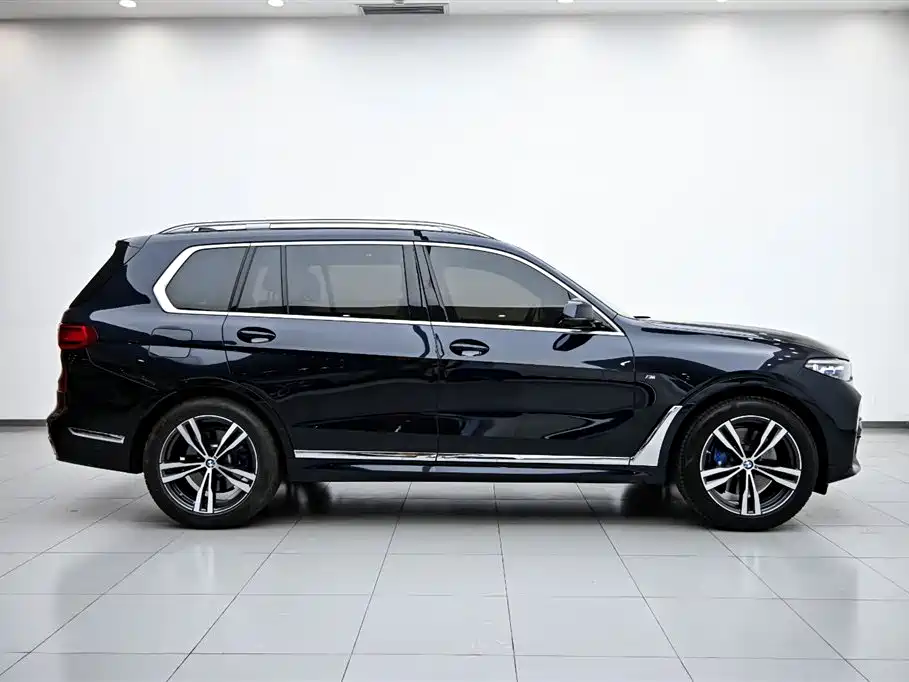 BMW BMW X7 2022 xDrive40i Exclusive Edition M Sport Package 2022 - thumbnail 6