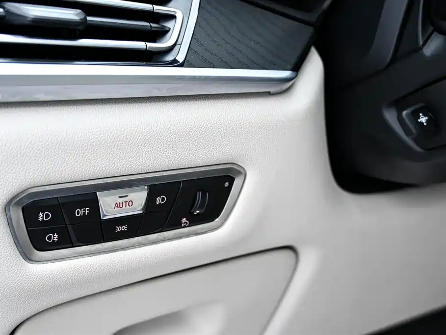 BMW BMW X7 2022 xDrive40i Exclusive Edition M Sport Package 2022 - thumbnail 23