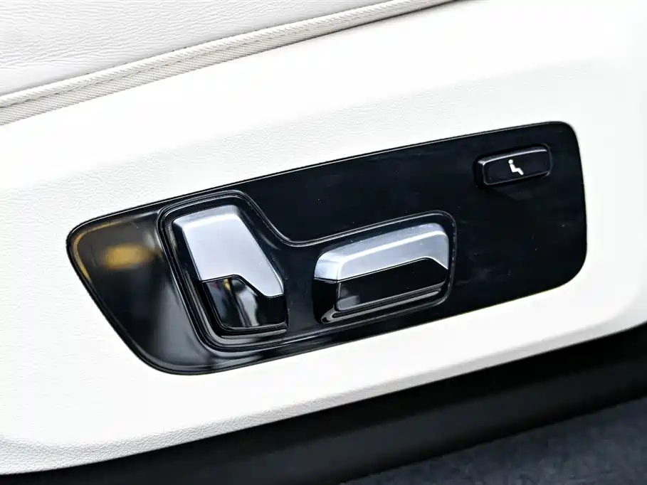 BMW BMW X7 2022 xDrive40i Exclusive Edition M Sport Package 2022 - thumbnail 26